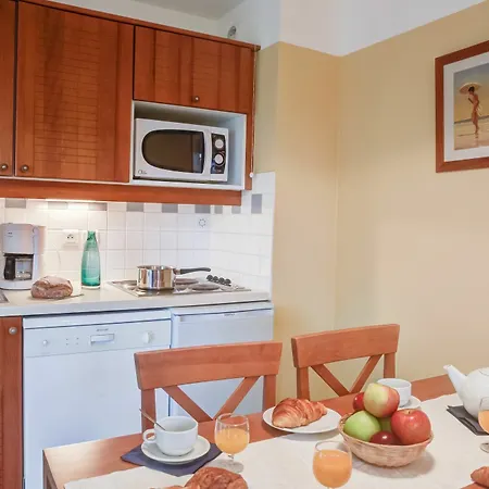 Pierre And Les Grands Pins Hotel *