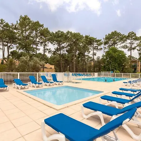 Pierre And Les Grands Pins *