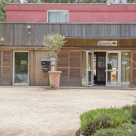 Pierre And Les Grands Pins Hotel *