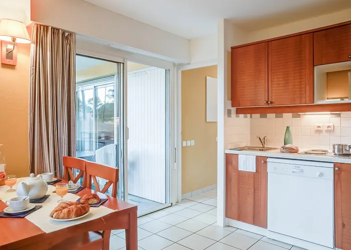 Hotell Pierre And Les Grands Pins Carcans