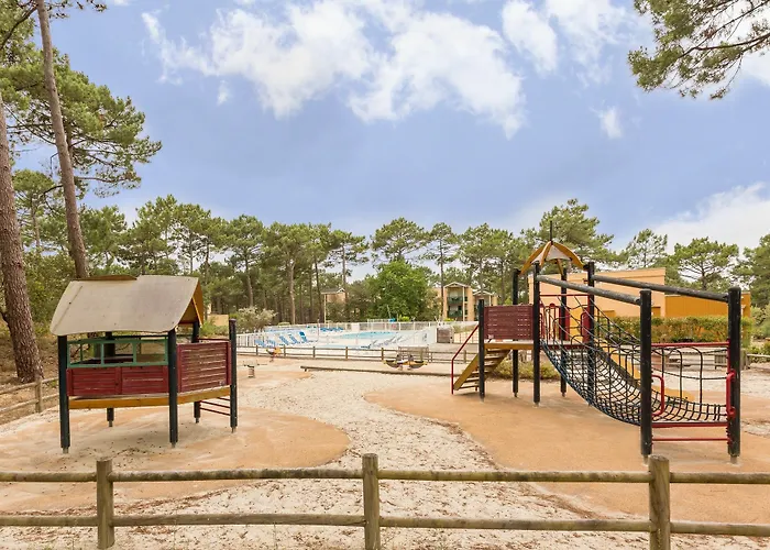 Hotell Pierre And Les Grands Pins